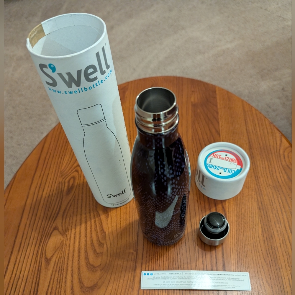 S'well Insulated Stainless Steel Water Bottle, 17 Oz., Black - NEW